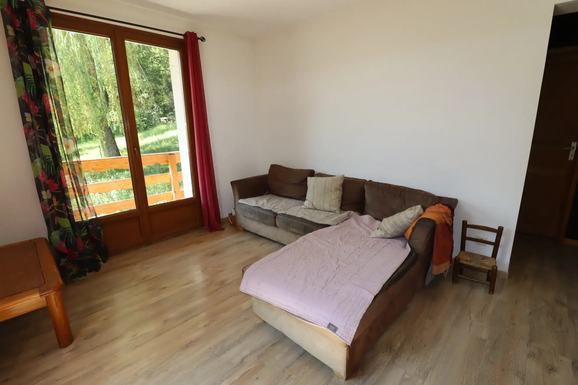 Maison spacieuse avec jardin à Beauvezer, près des montagnes 