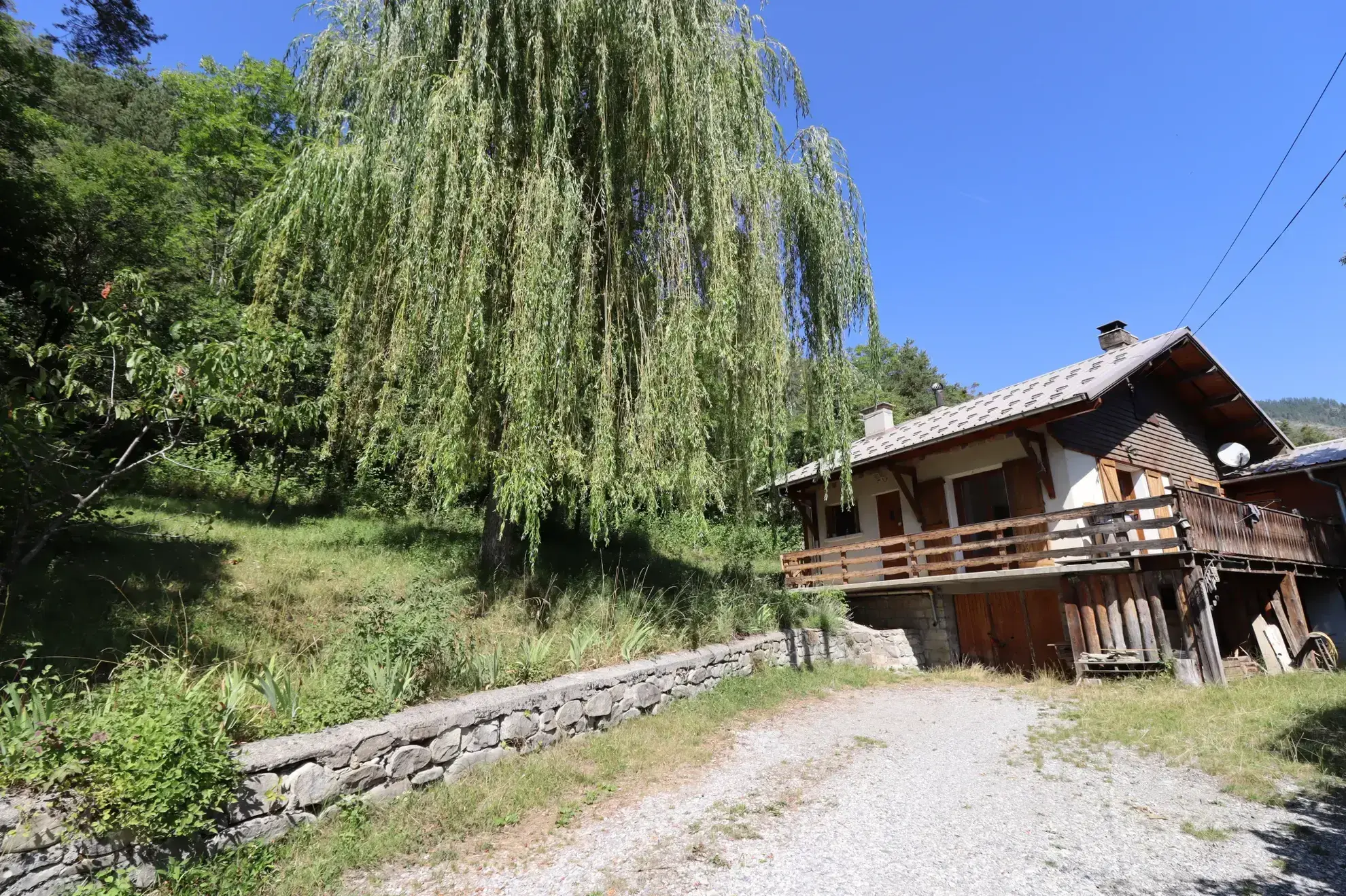 Maison spacieuse avec jardin à Beauvezer, près des montagnes 