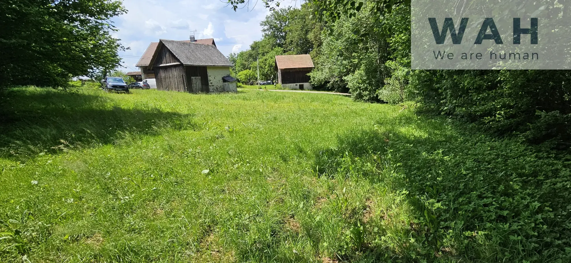 Terrain constructible avec grange à restaurer - Thorens Glieres 