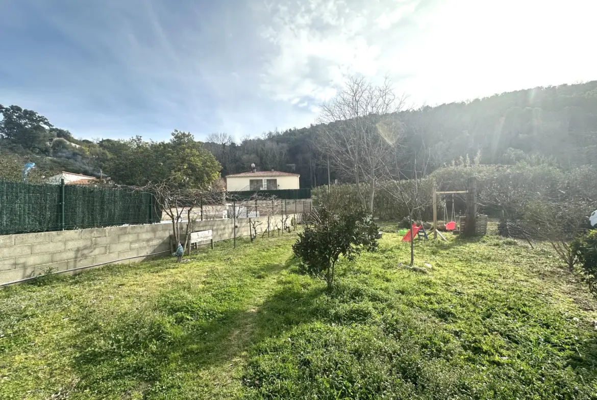 Appartement lumineux 66 m² avec jardin et terrasse à Reynes 