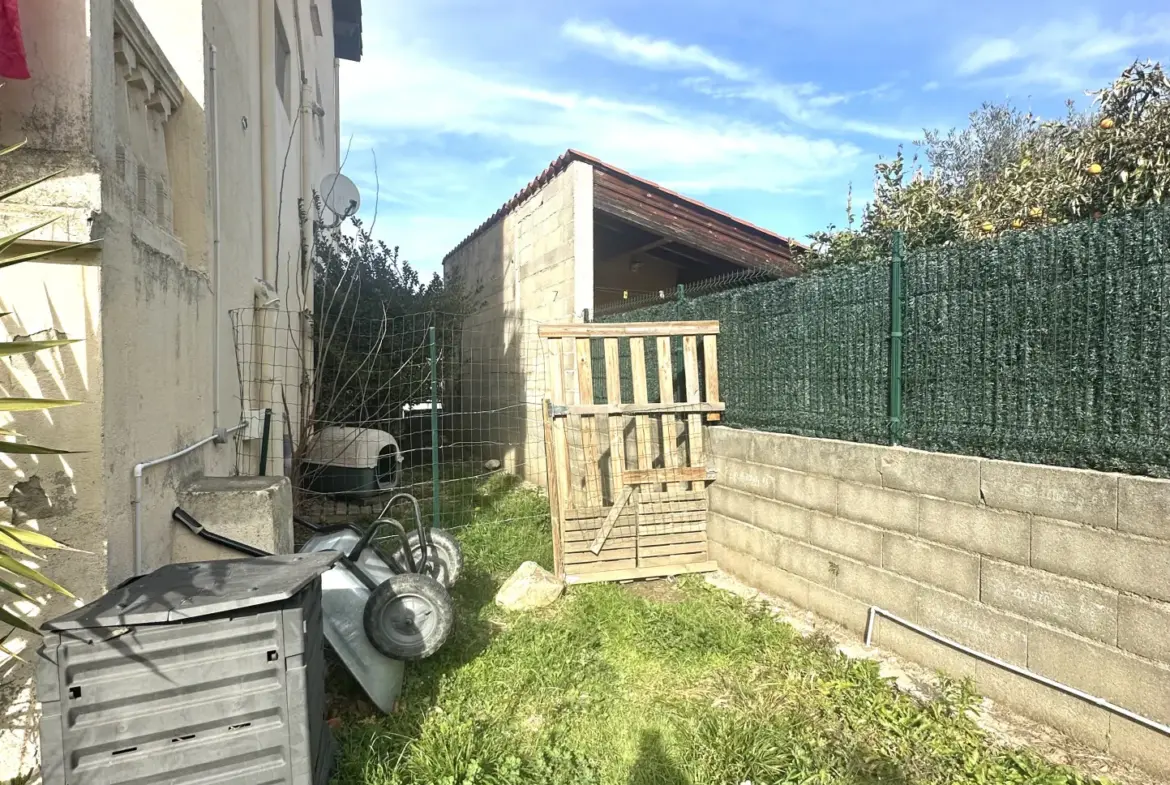 Appartement lumineux 66 m² avec jardin et terrasse à Reynes 