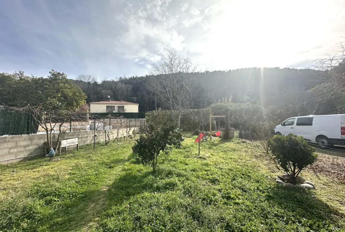 Appartement lumineux 66 m² avec jardin et terrasse à Reynes 