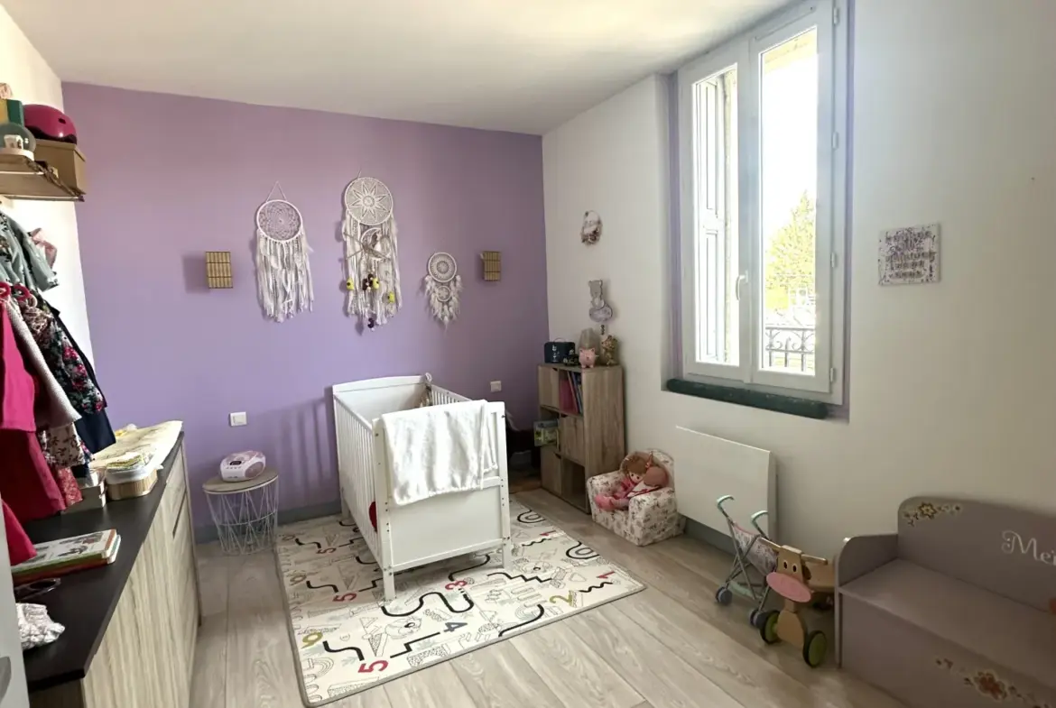 Appartement lumineux 66 m² avec jardin et terrasse à Reynes 
