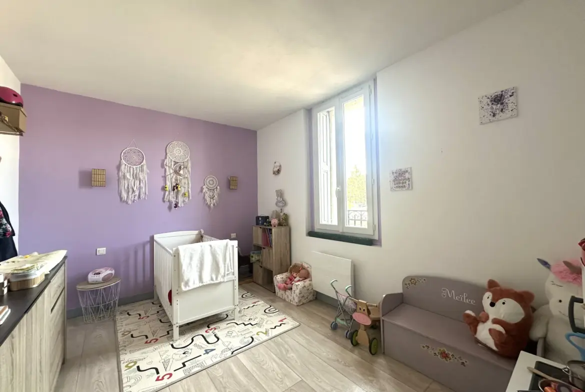 Appartement lumineux 66 m² avec jardin et terrasse à Reynes 