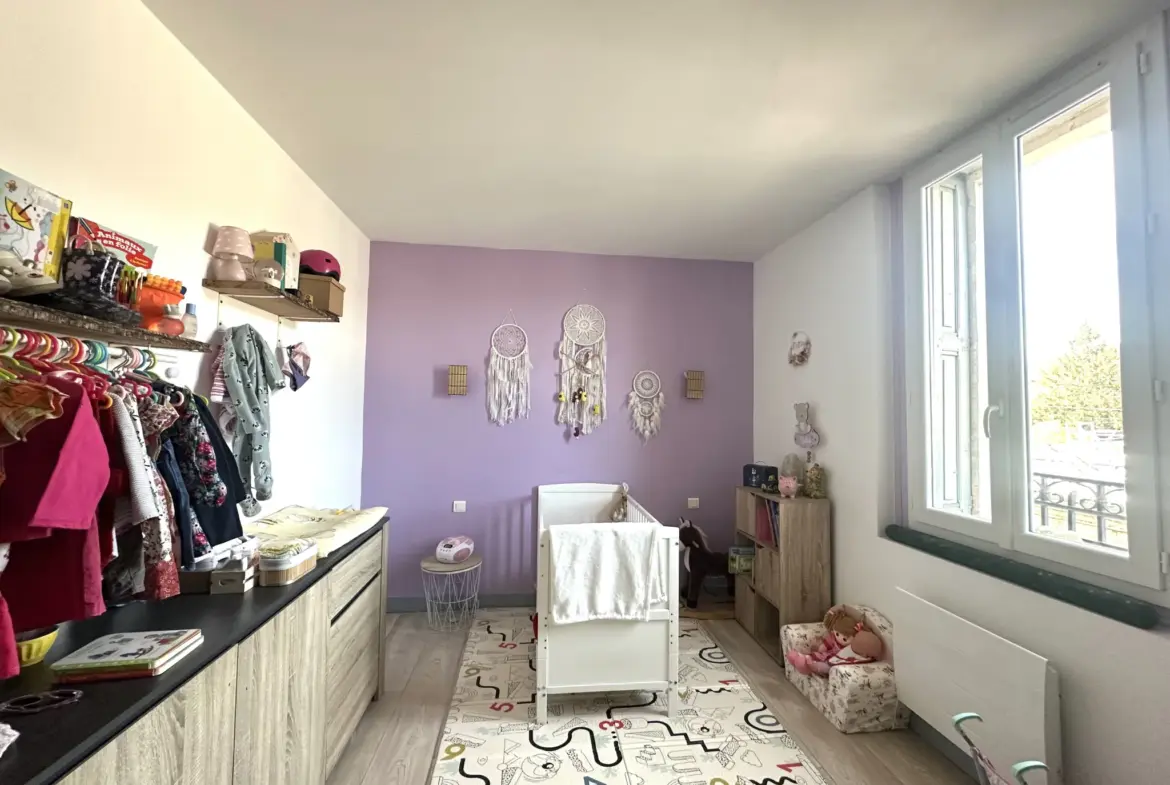 Appartement lumineux 66 m² avec jardin et terrasse à Reynes 