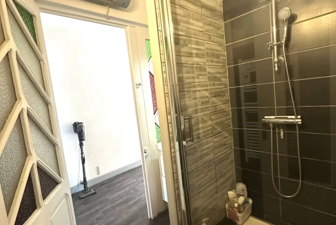 Appartement lumineux 66 m² avec jardin et terrasse à Reynes 