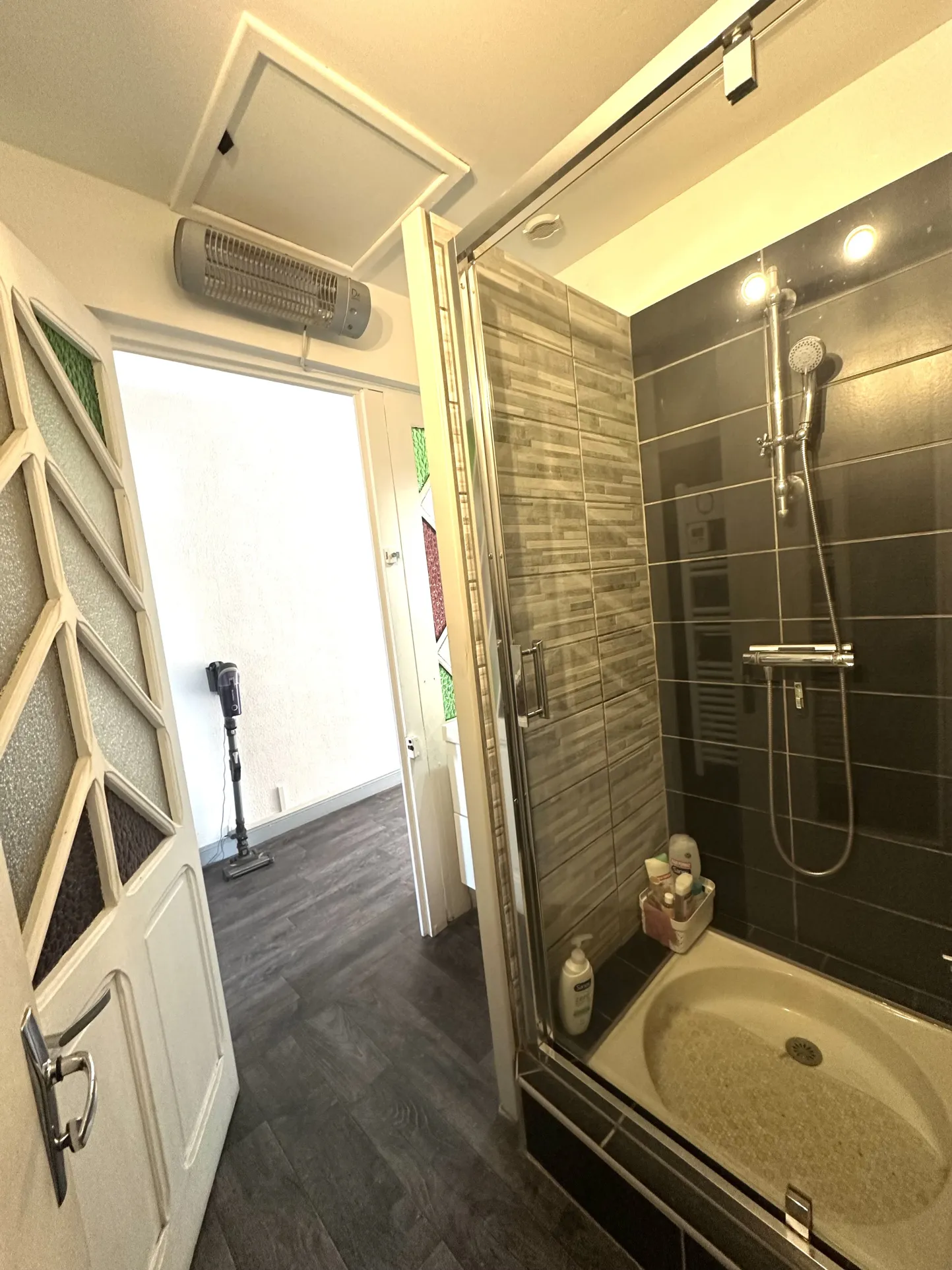 Appartement lumineux 66 m² avec jardin et terrasse à Reynes 