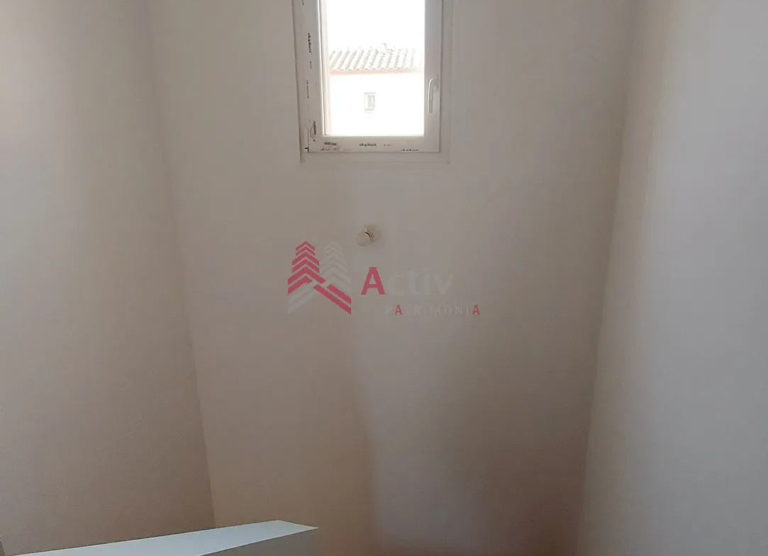 Villa récente T5 à vendre à Fitou - 280 000 € 