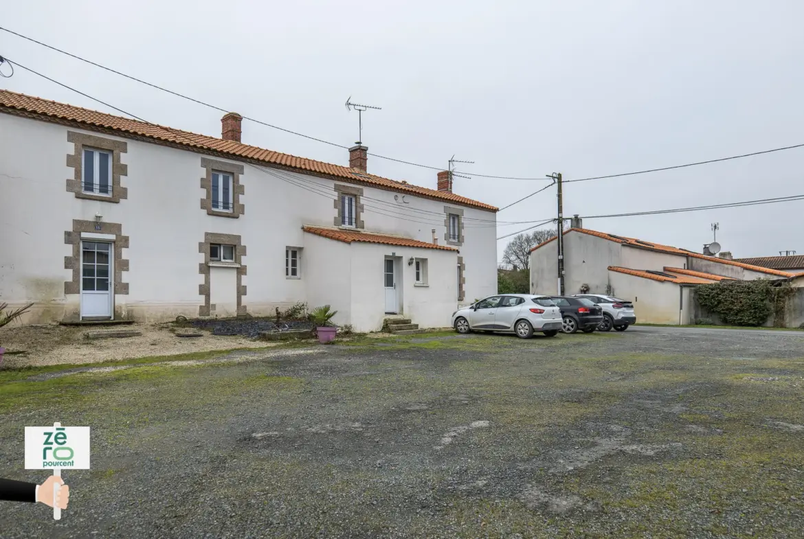 Appartement dans Longère Rénovée avec Jardin à Les Brouzils 