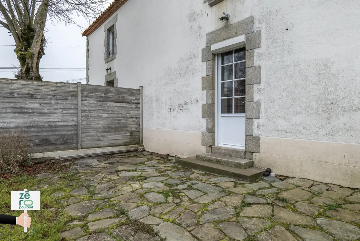 Appartement dans Longère Rénovée avec Jardin à Les Brouzils 