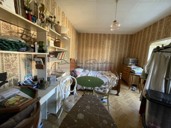 Maison de village à rénover avec jardin à Cublize 