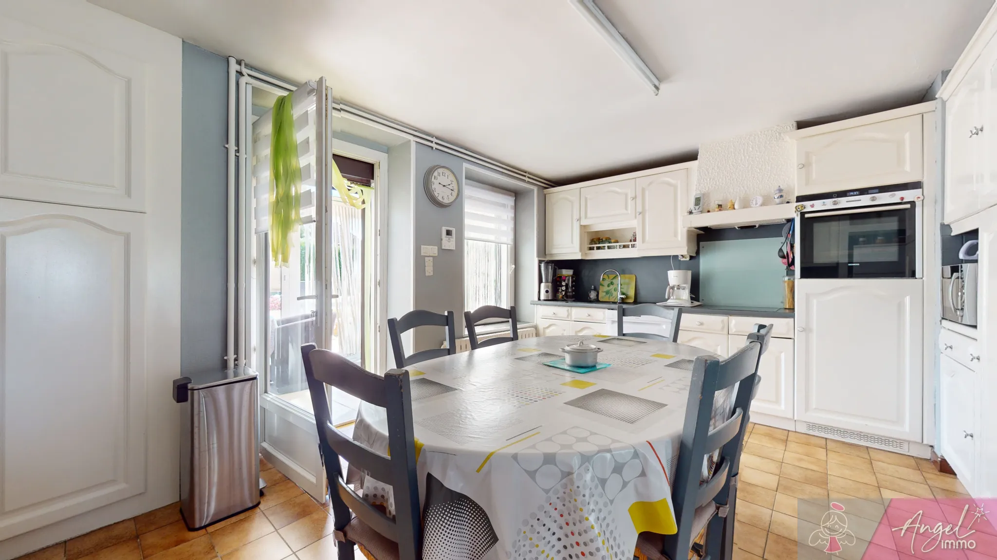 Maison mitoyenne à vendre à Mont sous Vaudrey - 162 m², 4 chambres 
