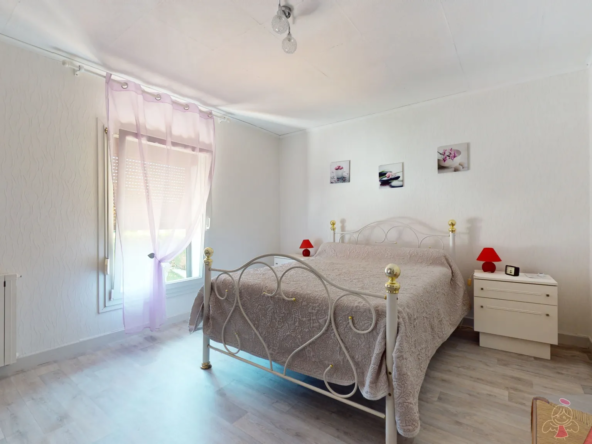 Maison mitoyenne à vendre à Mont sous Vaudrey - 162 m², 4 chambres 