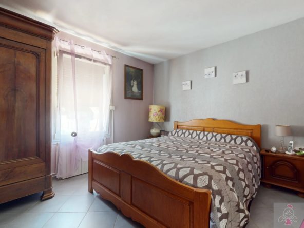 Maison mitoyenne à vendre à Mont sous Vaudrey - 162 m², 4 chambres 