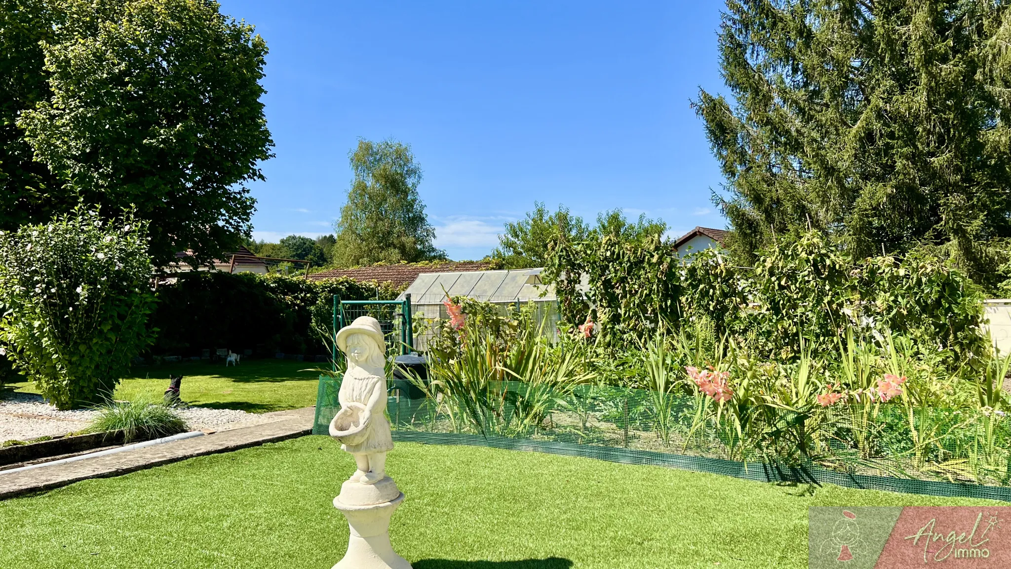 Maison mitoyenne à vendre à Mont sous Vaudrey - 162 m², 4 chambres 
