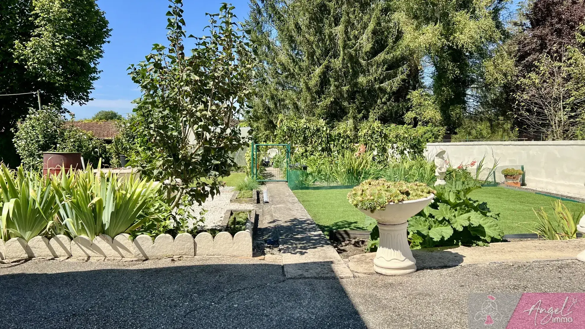 Maison mitoyenne à vendre à Mont sous Vaudrey - 162 m², 4 chambres 