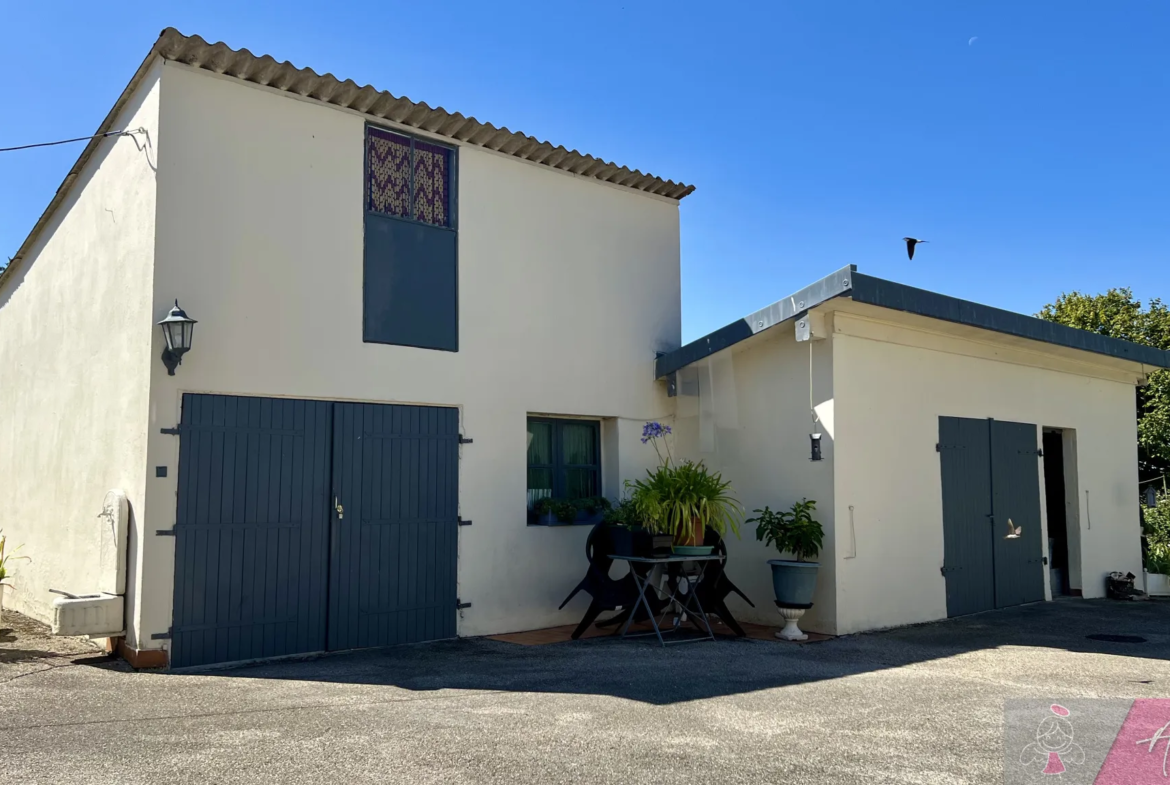 Maison mitoyenne à vendre à Mont sous Vaudrey - 162 m², 4 chambres 