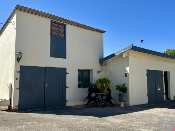 Maison mitoyenne à vendre à Mont sous Vaudrey - 162 m², 4 chambres 