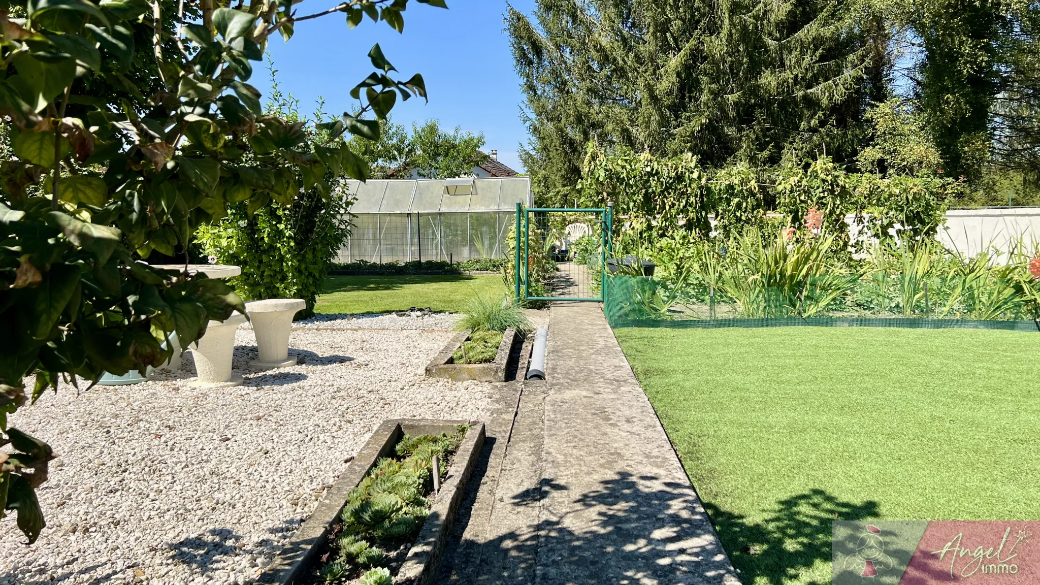 Maison mitoyenne à vendre à Mont sous Vaudrey - 162 m², 4 chambres 