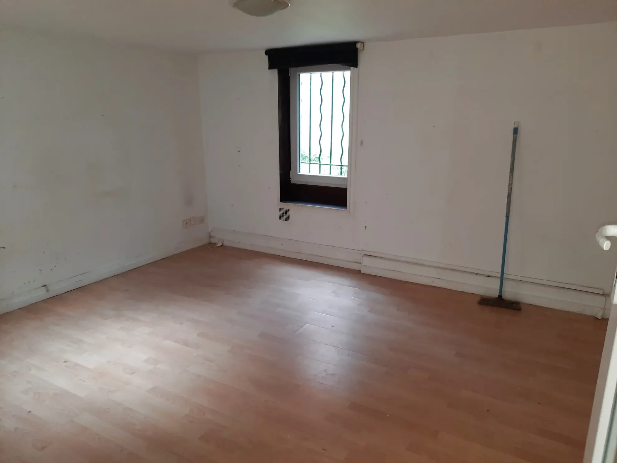 Maison 5 pièces de 93 m2 à Chelles, secteur calme 
