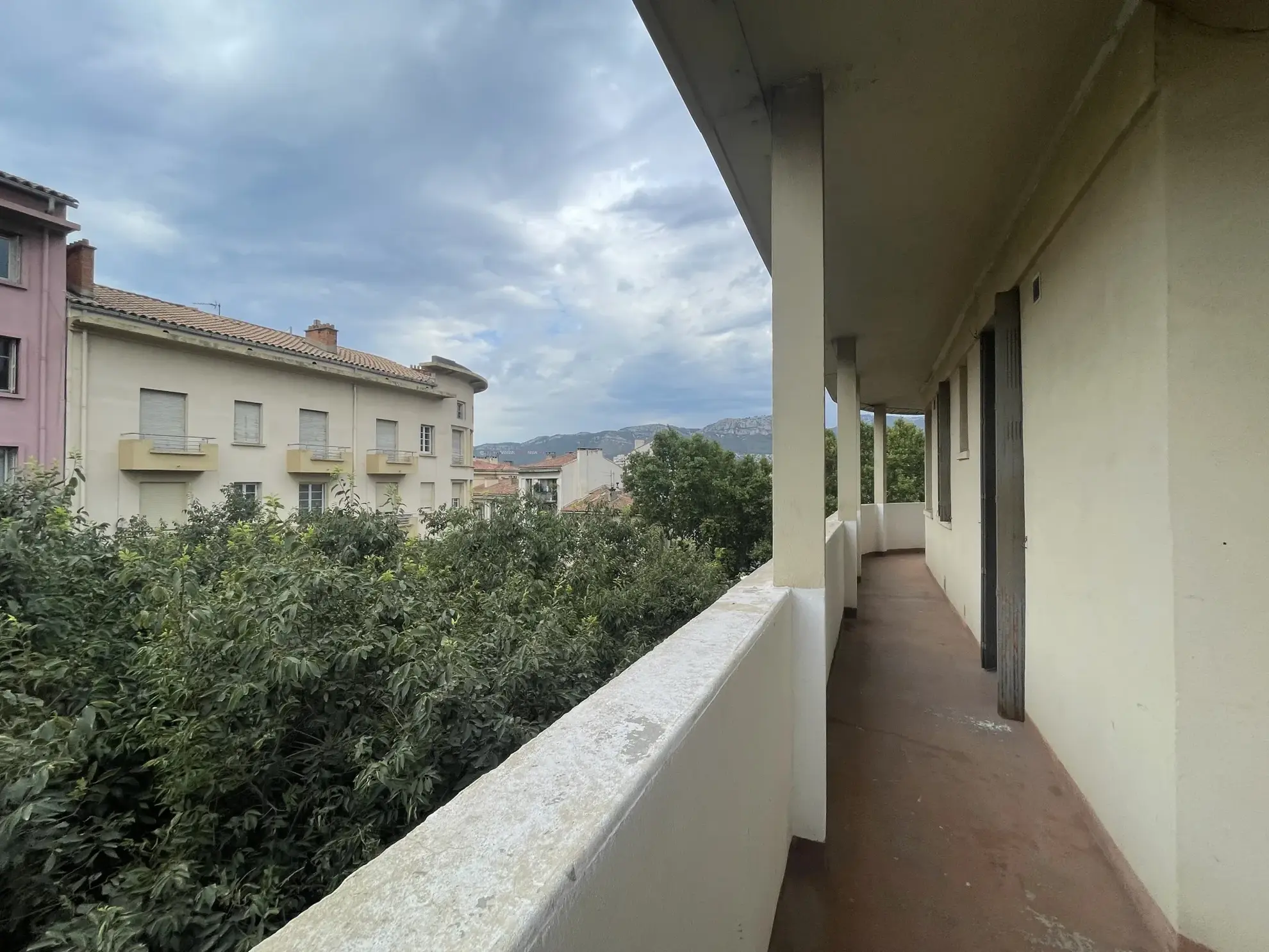 À vendre : Appartement 2 pièces de 42 m² à Toulon dans le quartier du Pont du Las 