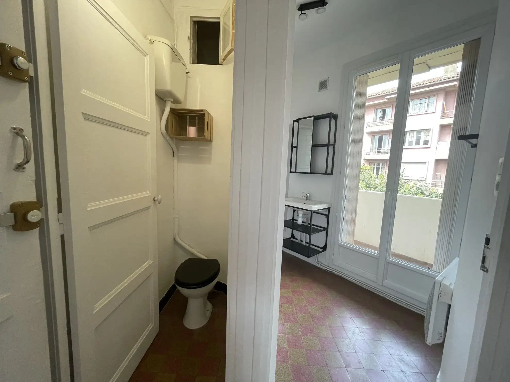 À vendre : Appartement 2 pièces de 42 m² à Toulon dans le quartier du Pont du Las 