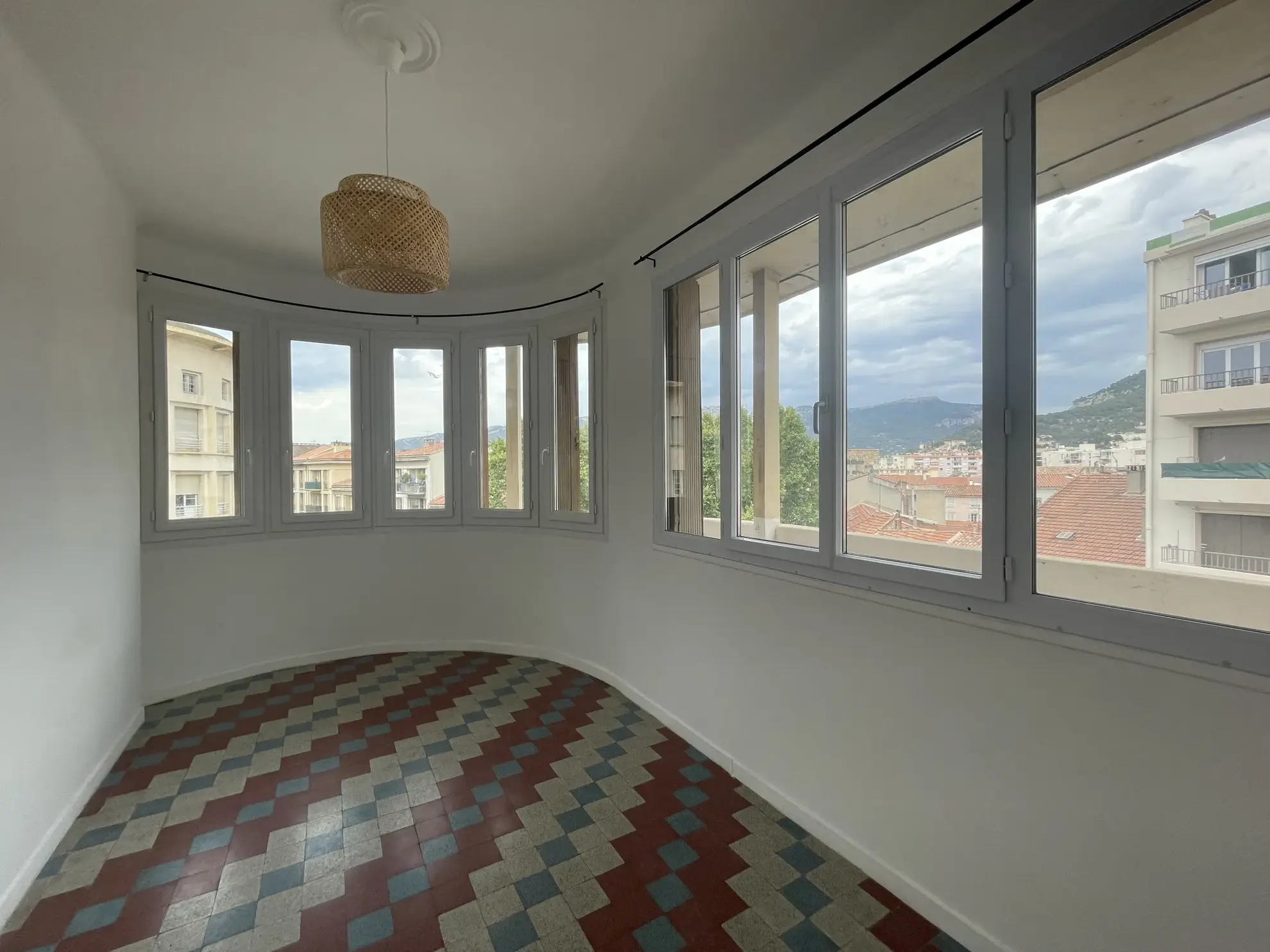 À vendre : Appartement 2 pièces de 42 m² à Toulon dans le quartier du Pont du Las 