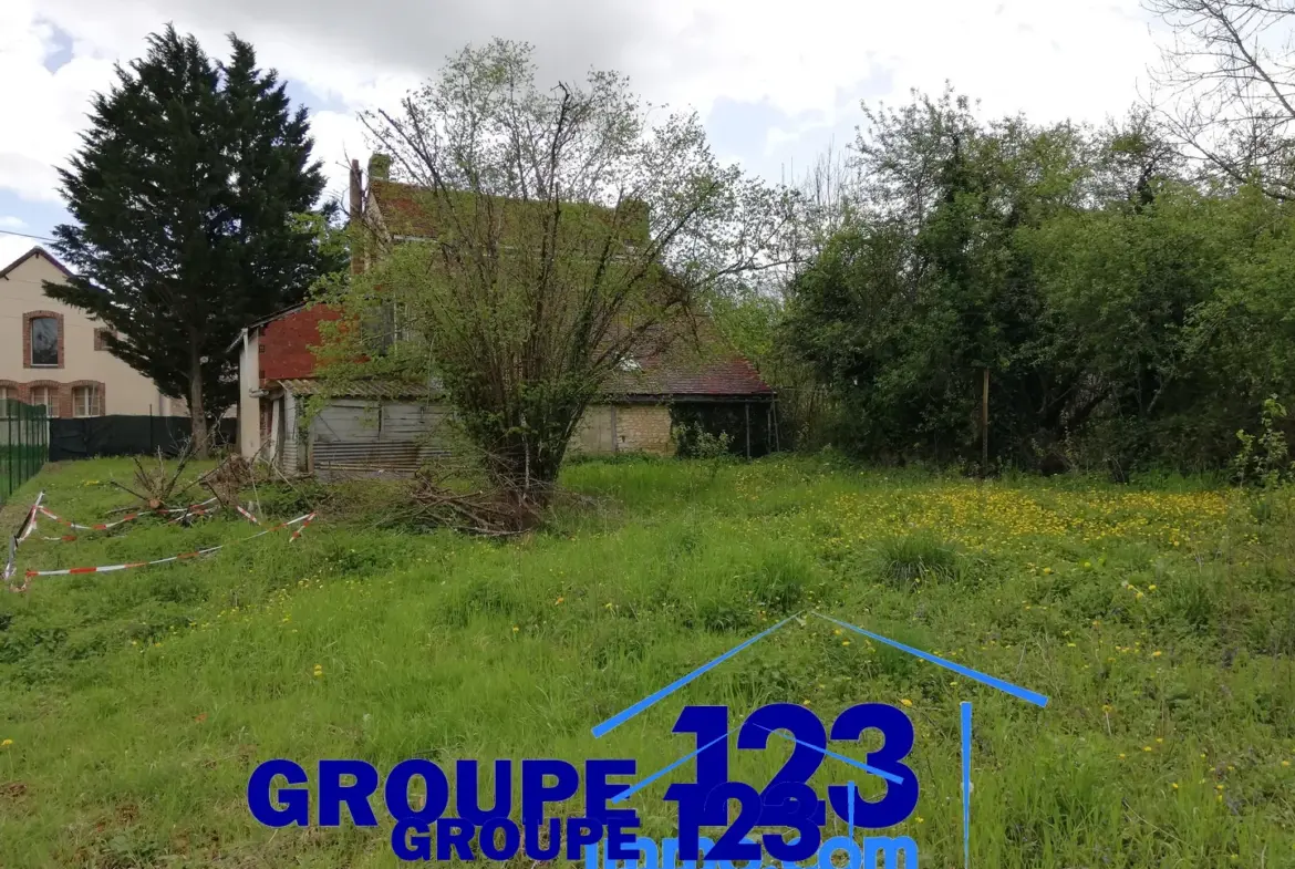 Maison ancienne à rénover à St Maurice le Vieil 