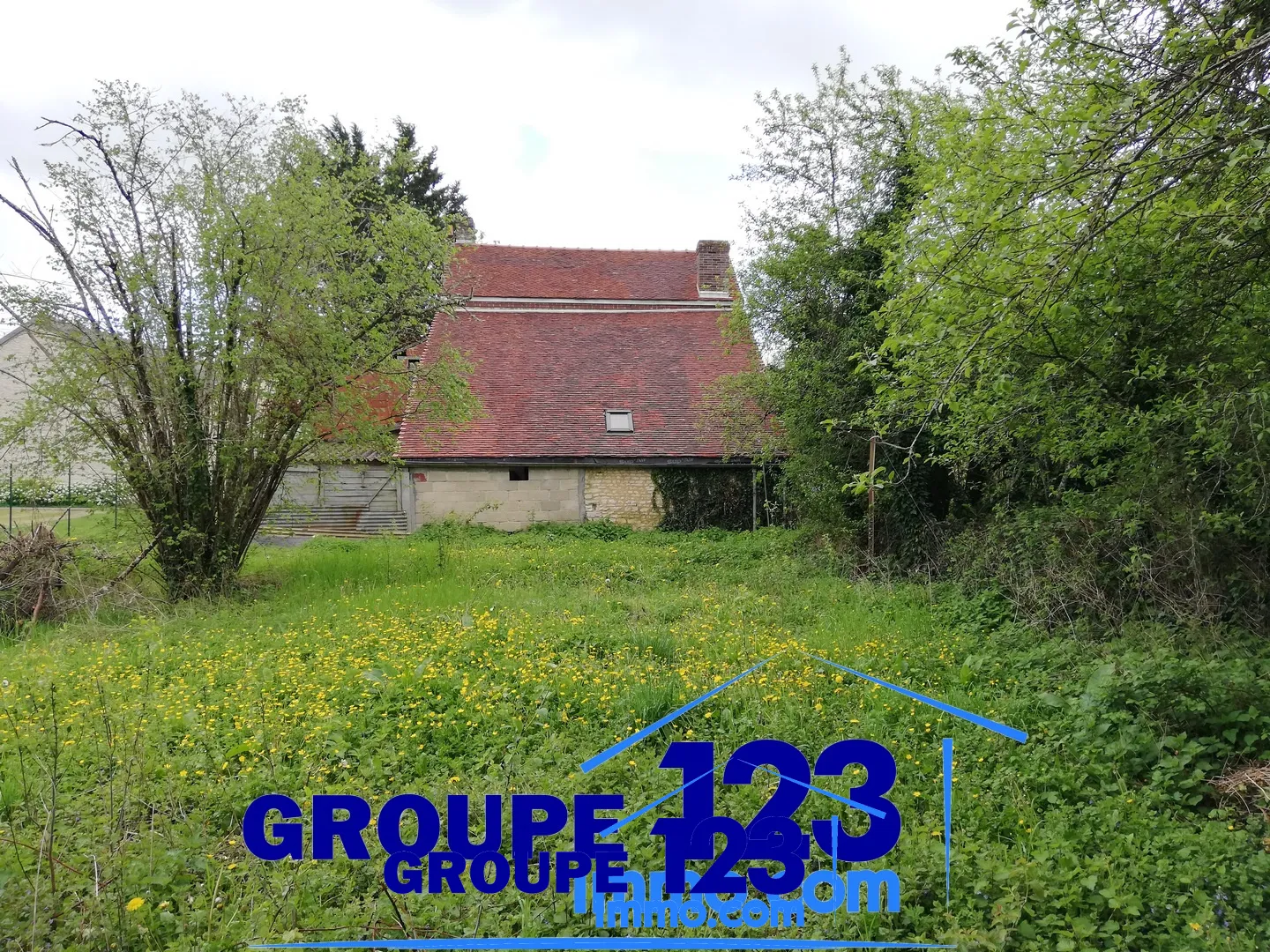Maison ancienne à rénover à St Maurice le Vieil 