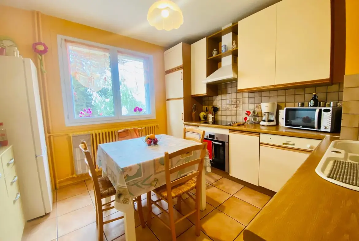 Appartement T2 à Evian-les-Bains, près du centre-ville 