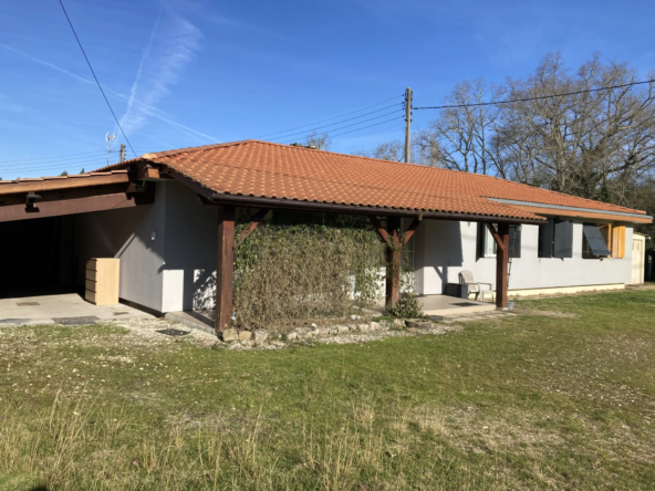 Maison de plain-pied 125 m² joliment rénovée à Captieux 