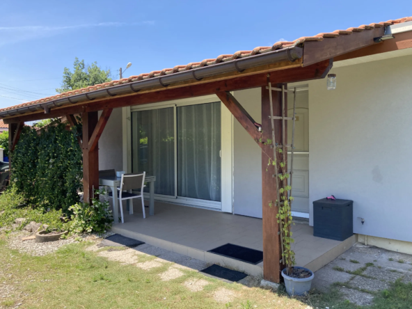 Maison de plain-pied 125 m² joliment rénovée à Captieux 