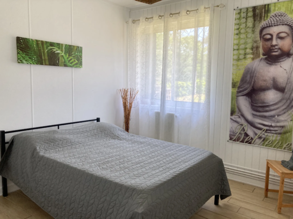 Maison de plain-pied 125 m² joliment rénovée à Captieux 