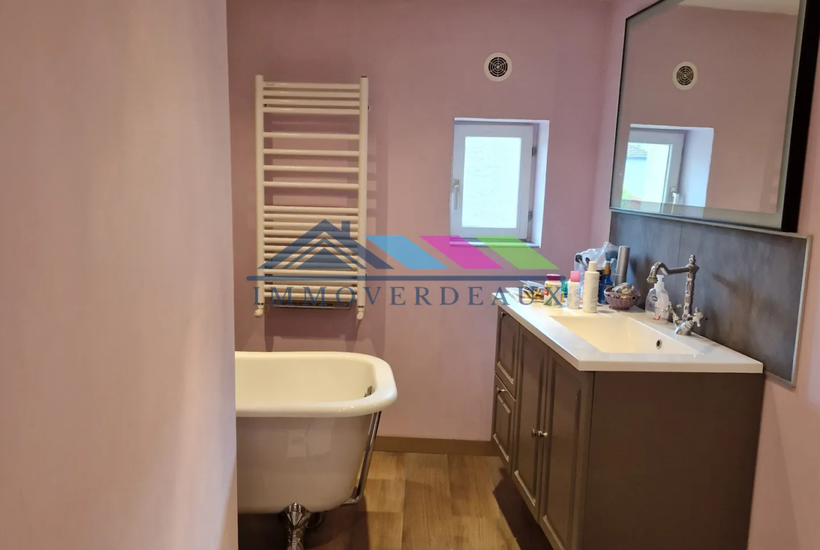 Maison rénovée à Drouville avec 4 chambres, jardin et terrasse 