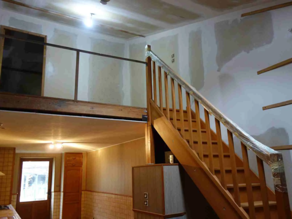 Maison en pierre avec dépendances à vendre à Pugnac 