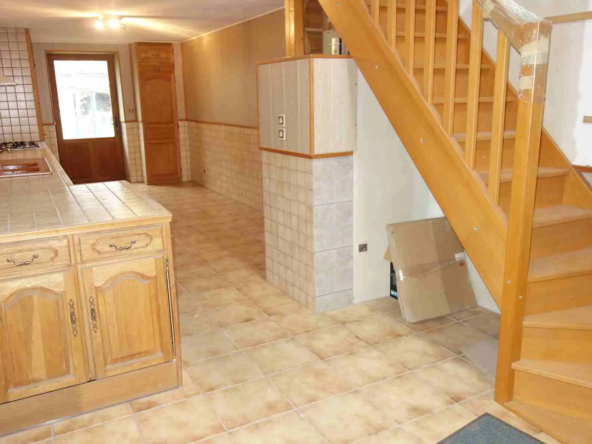 Maison en pierre avec dépendances à vendre à Pugnac 