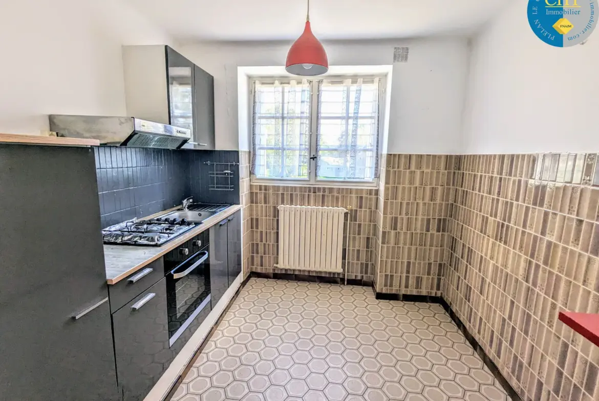 Maison en pierres avec 3 chambres à Guer (56) 