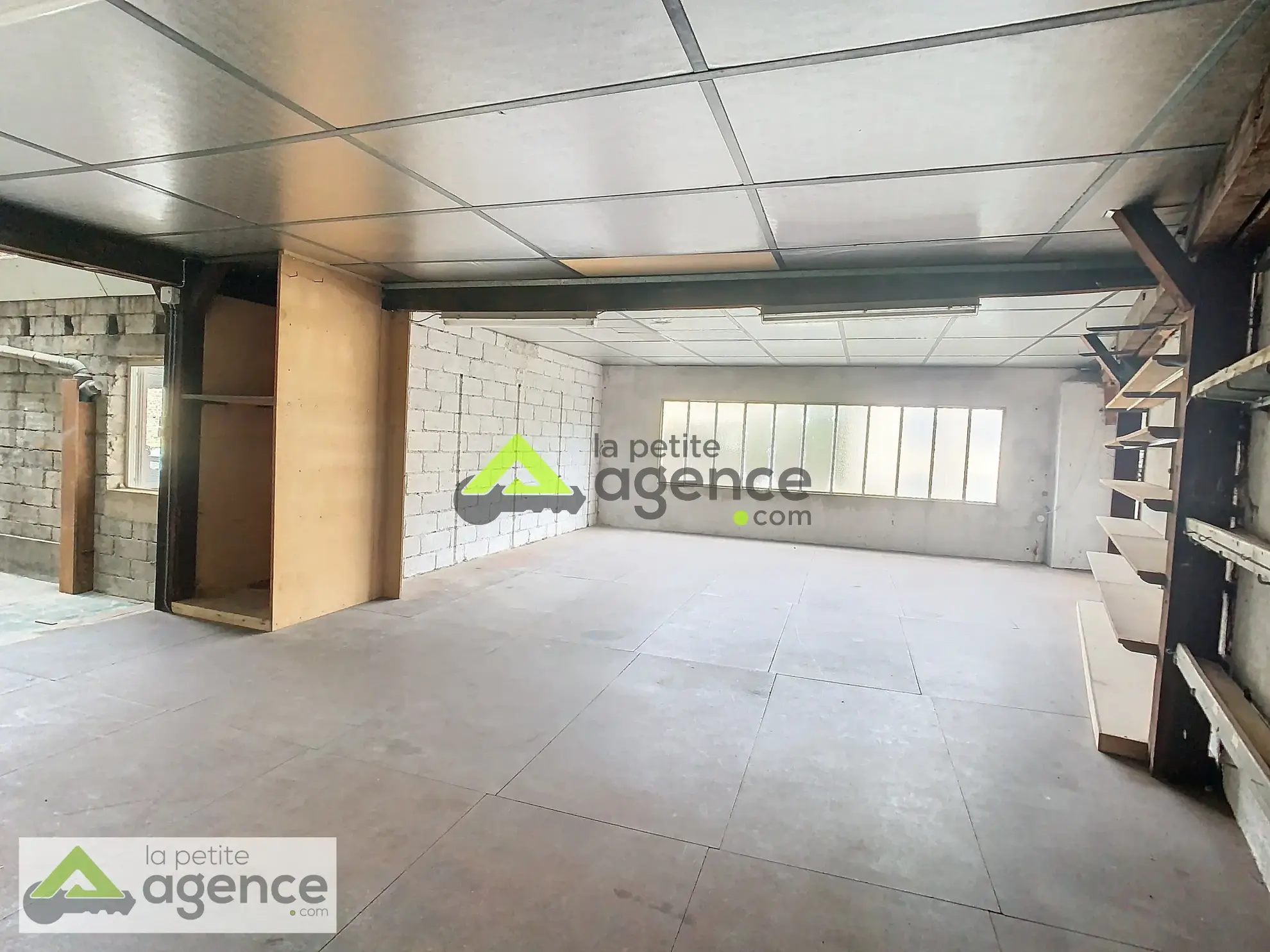 Local commercial à vendre à Bellegarde en Marche 