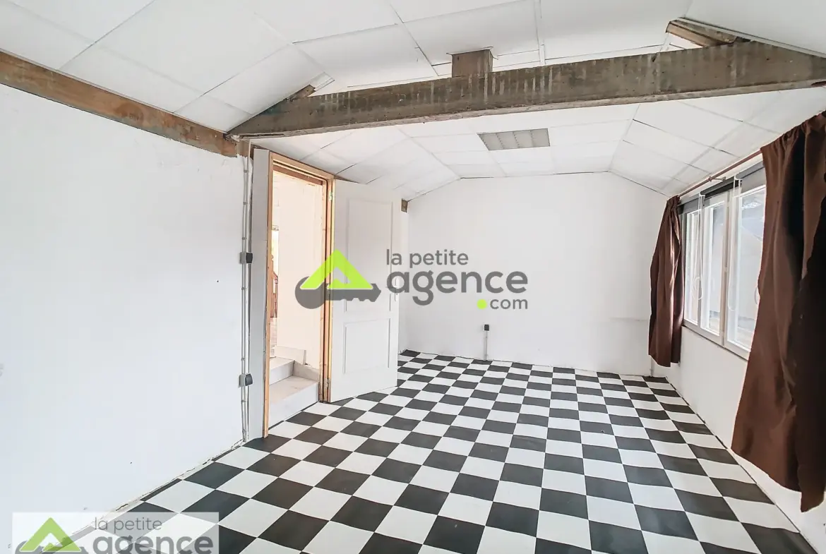 Local commercial à vendre à Bellegarde en Marche 