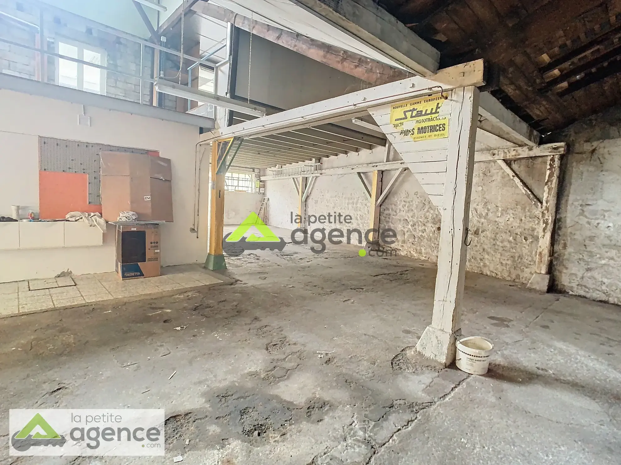 Local commercial à vendre à Bellegarde en Marche 