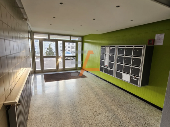 F4 à vendre - Bellevue Jomayére, 75 m² avec balcon et garage 