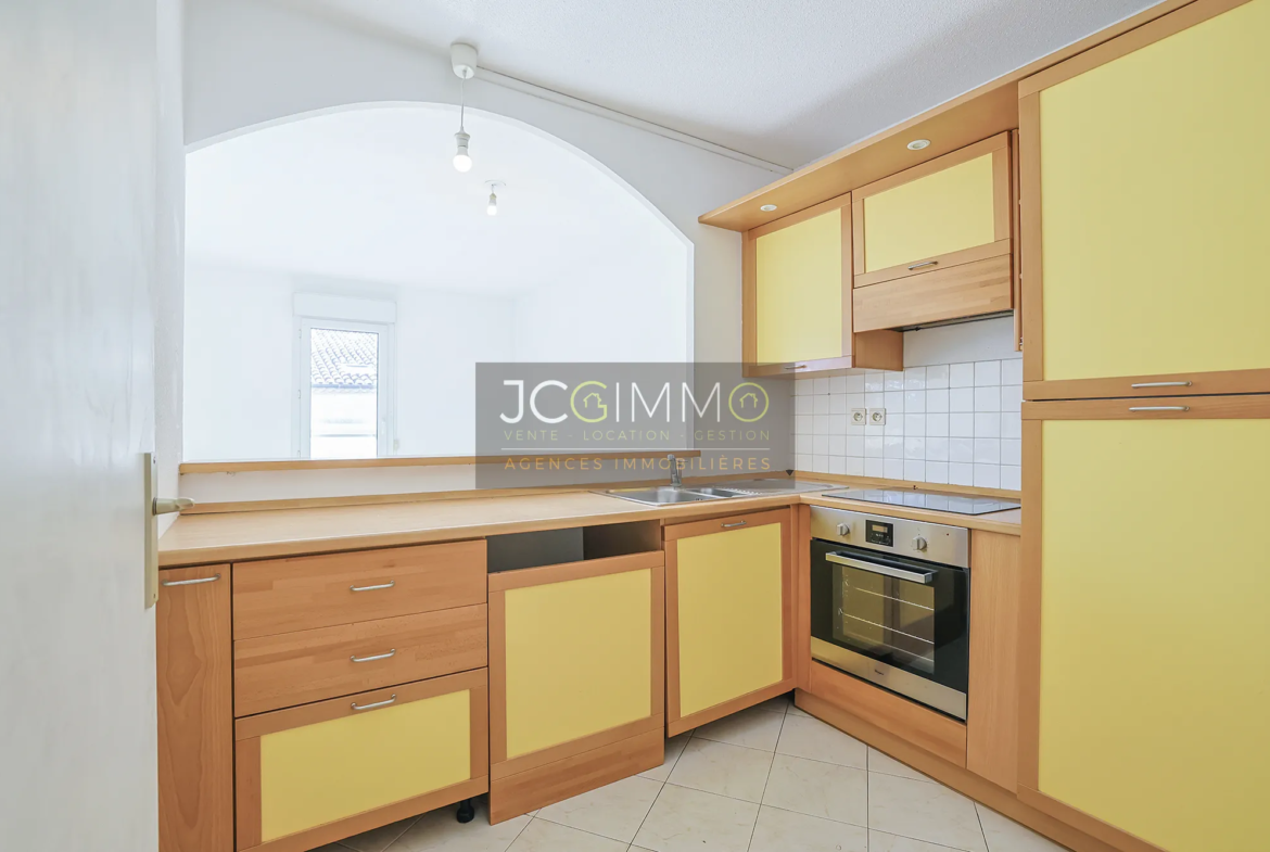 À vendre : Appartement T3 lumineux à Hyères - 73 m2 avec balcon et parking 