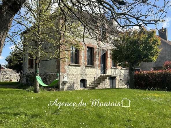 Maison à vendre à Donnemarie-Dontilly - 4 chambres, jardin clos