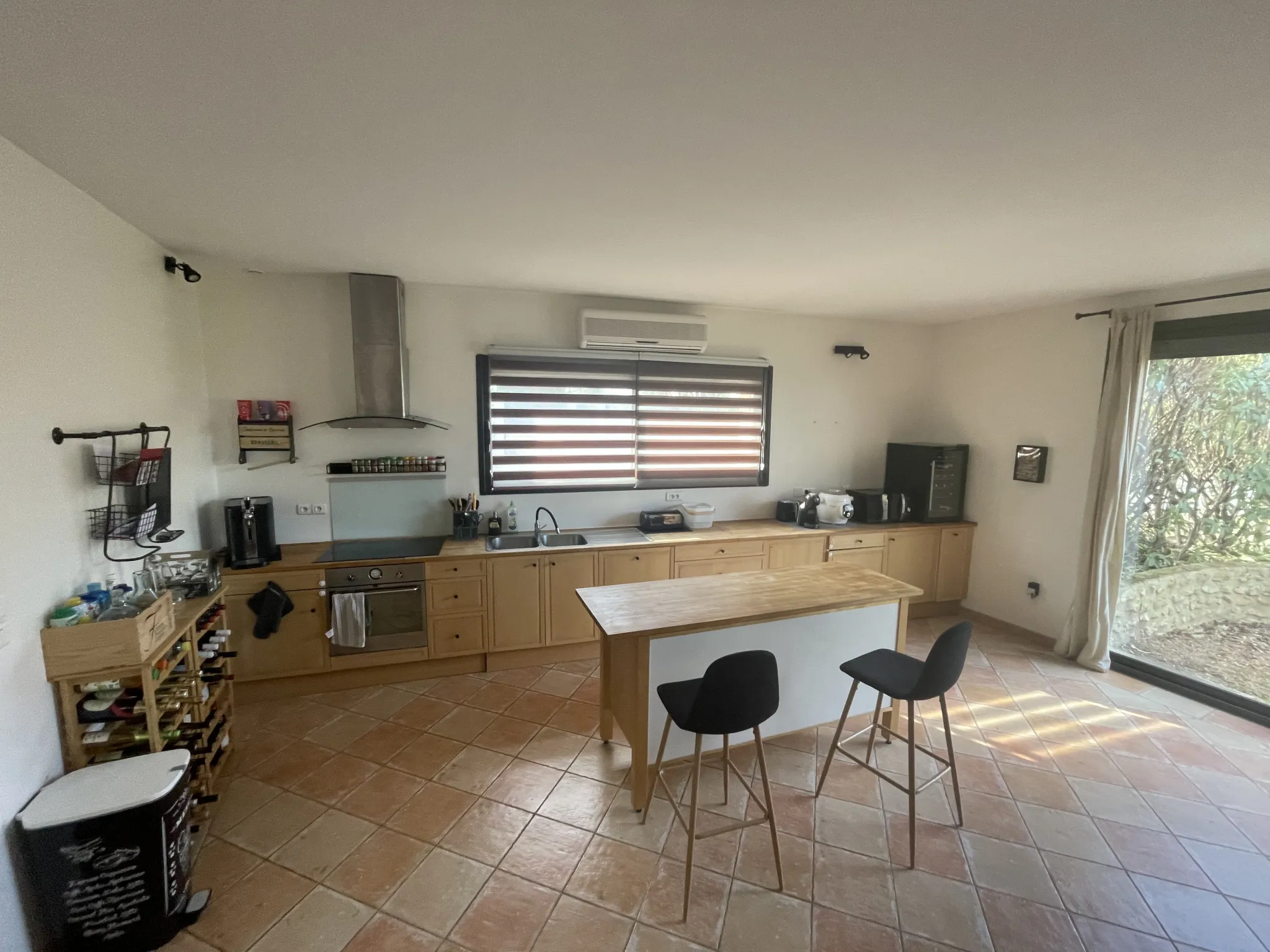 À vendre : Maison ancienne rénovée de 207 m² à Noyant 