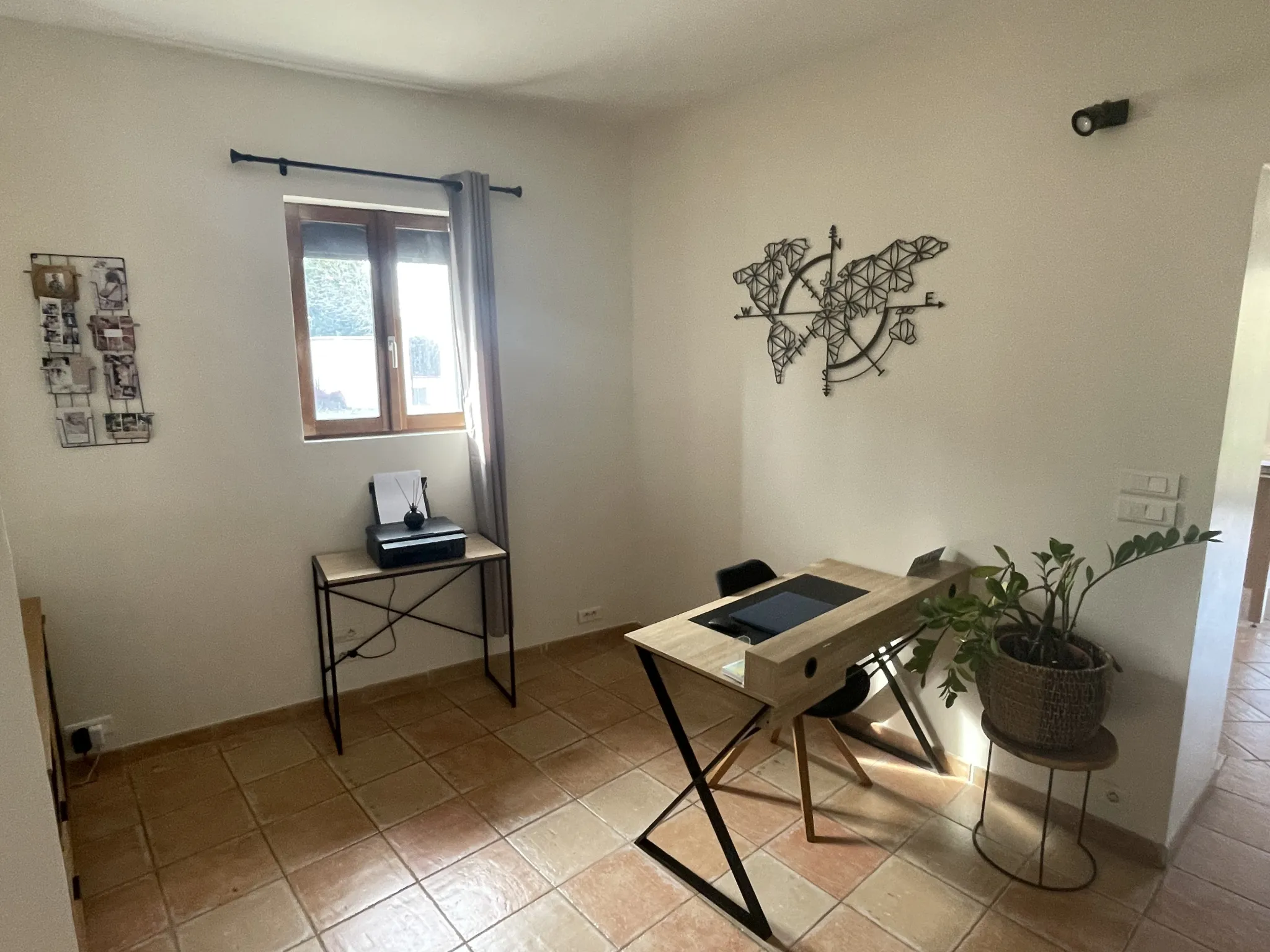 À vendre : Maison ancienne rénovée de 207 m² à Noyant 