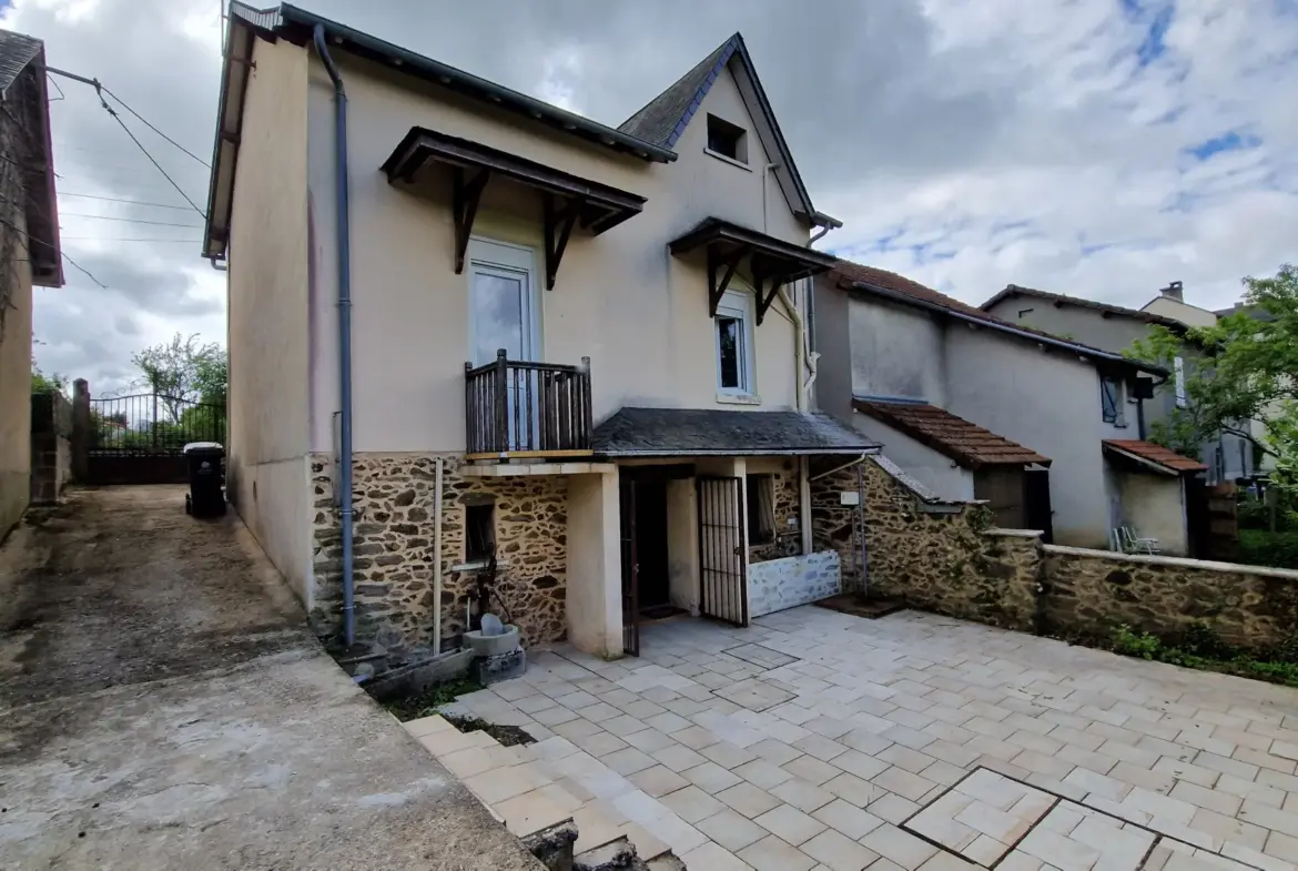 Maison individuelle à vendre à Lubersac, 88000 EUR 