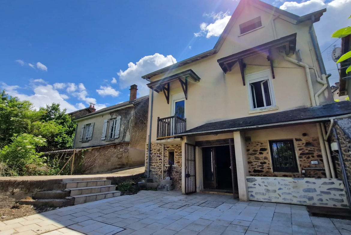 Maison individuelle à vendre à Lubersac, 88000 EUR 