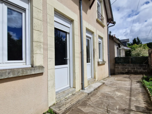 Maison individuelle à vendre à Lubersac, 88000 EUR 