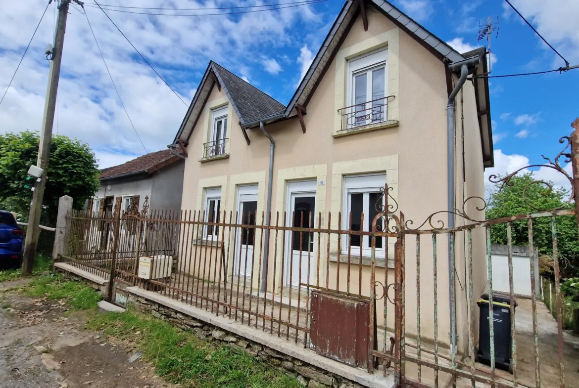 Maison individuelle à vendre à Lubersac, 88000 EUR 