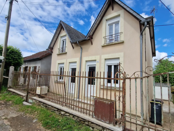 Maison individuelle à vendre à Lubersac, 88000 EUR 